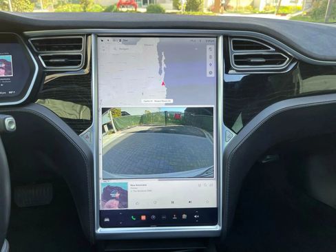 Used 2016 Tesla Model S 75 image 17