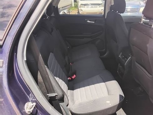 Used 2016 Ford Edge SE image 14