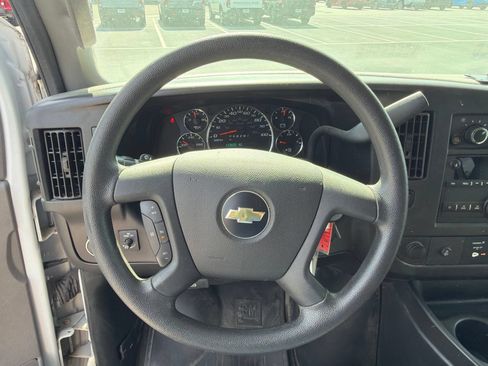 Used 2018 Chevrolet Express 3500 LT w/ LT Preferred Equipment Group RWD image 15