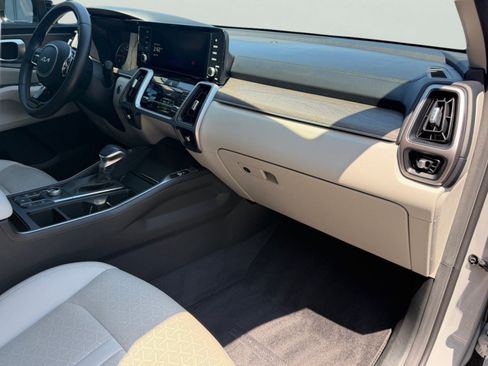 Certified 2023 Kia Sorento X-Line EX AWD/4WD image 15