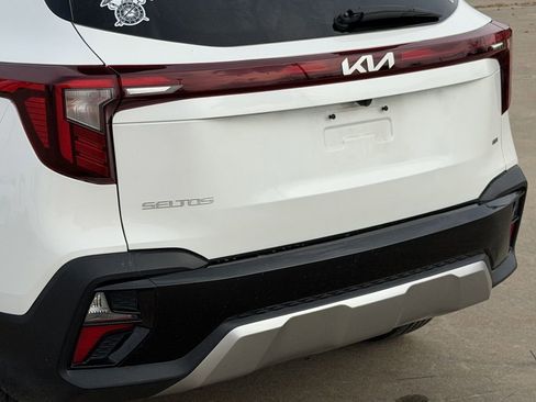 Used 2024 Kia Seltos S image 7
