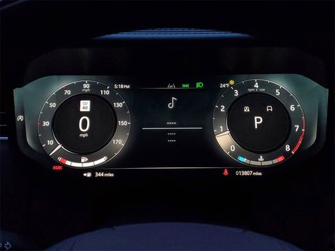 Used 2025 Land Rover Range Rover Autobiography image 13