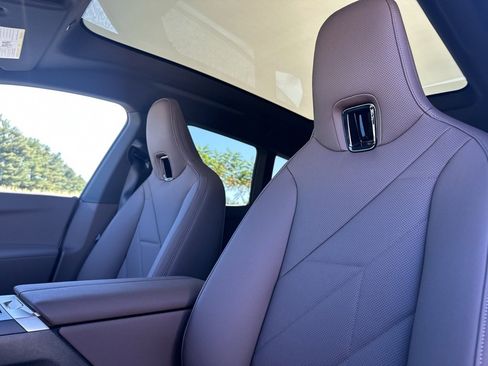 New 2026 BMW iX xDrive45 image 16