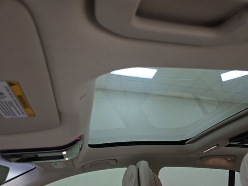 Used 2023 Mercedes-Benz EQS 580 4MATIC SUV w/ Pinnacle Trim Package image 16