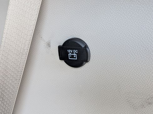 Used 2024 Chrysler Pacifica Limited image 13