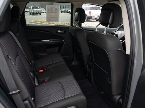 Used 2019 Dodge Journey SE w/ Safe & Sound Group FWD image 20