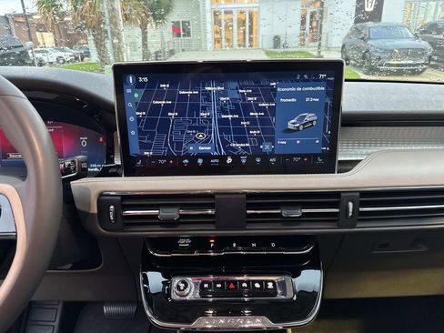 Used 2023 Lincoln Corsair FWD image 25