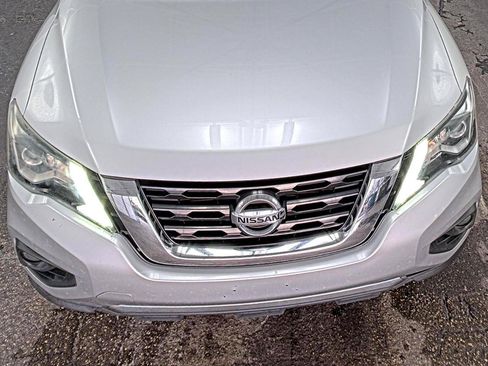 Used 2018 Nissan Pathfinder SV AWD/4WD image 7