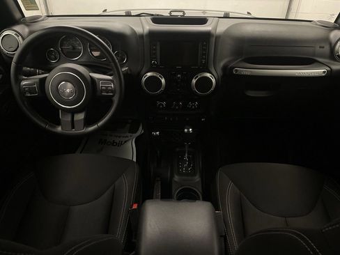 Used 2018 Jeep Wrangler Unlimited Sahara w/ Dual Top Group image 11