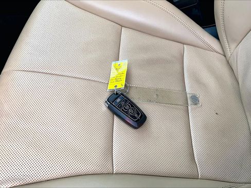 Used 2022 Lincoln Corsair Reserve image 14