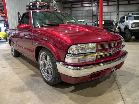 Used 2003 Chevrolet S10 Pickup LS w/ LS Preferred Equipment Group RWD image 12