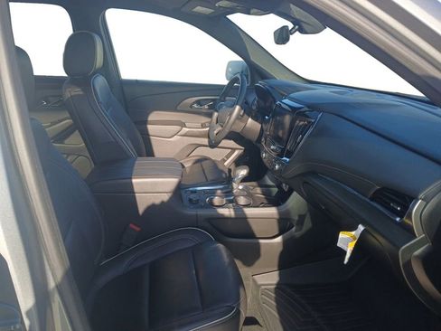 Used 2023 Chevrolet Traverse Premier image 16