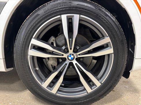 Used 2021 BMW X7 xDrive40i w/ M Sport Package image 11