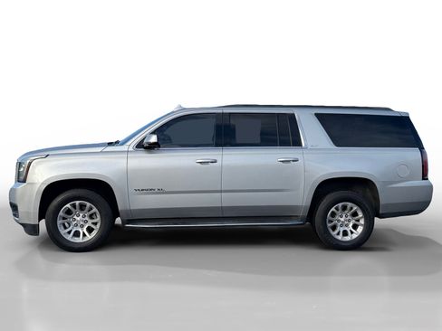Used 2018 GMC Yukon XL SLT image 2
