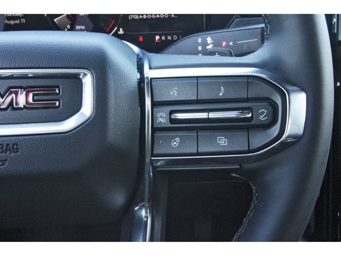 Used 2025 GMC Acadia Elevation w/ Elevation Premium Package FWD image 20