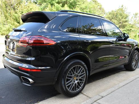 Used 2018 Porsche Cayenne Platinum Edition AWD/4WD image 3
