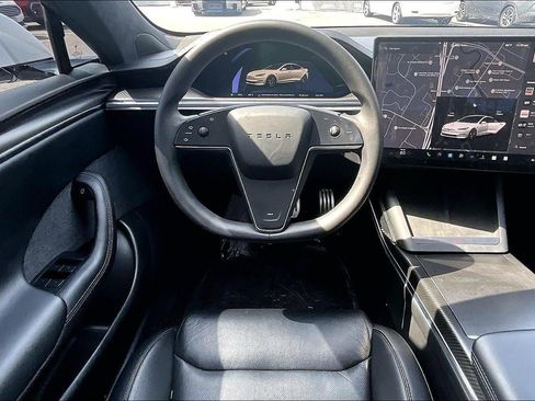 Used 2023 Tesla Model S Plaid image 5