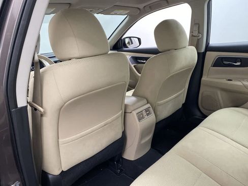 Used 2015 Nissan Altima 2.5 SV w/ Convenience Package image 17