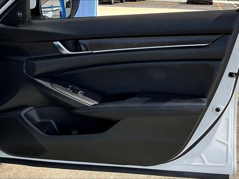 Certified 2018 Honda Accord EX-L image 22
