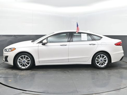 Used 2019 Ford Fusion SE image 6