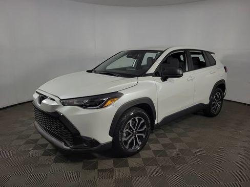 Used 2025 Toyota Corolla Cross AWD Hybrid image 3
