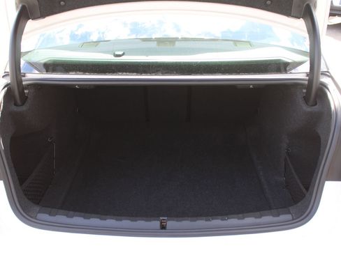 Used 2021 BMW 330i Sedan w/ Premium Package image 10