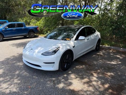 Used 2023 Tesla Model 3 Standard Range RWD image 1