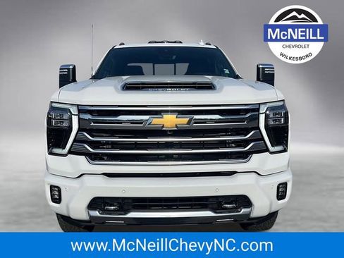 New 2026 Chevrolet Silverado 2500 High Country w/ High Country Premium Package AWD/4WD image 2