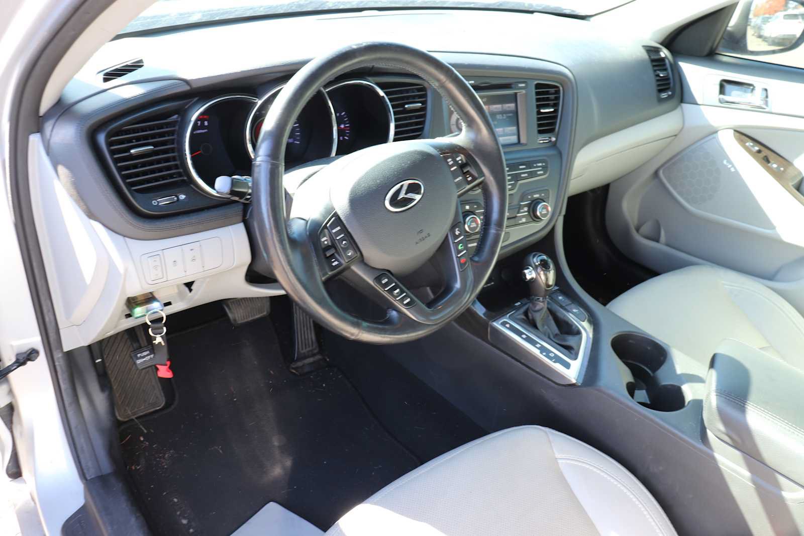 Used 2013 Kia Optima EX w/ Premium Pkg FWD image 10