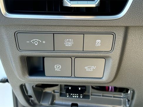 New 2025 Hyundai Sonata Limited image 14