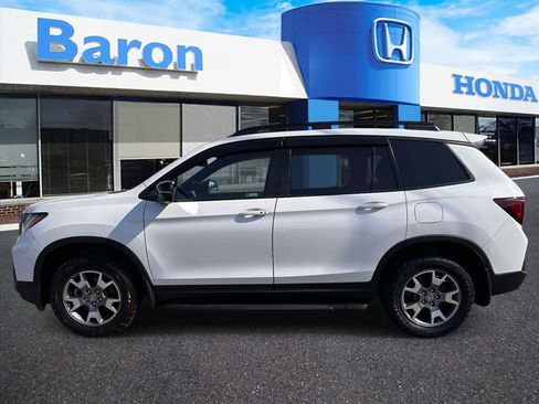 Used 2022 Honda Passport TrailSport image 3