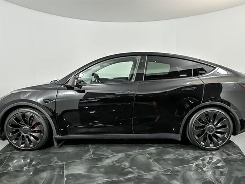 Used 2022 Tesla Model Y Performance AWD/4WD image 6
