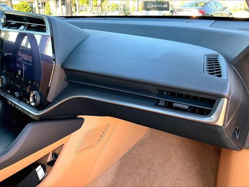 Used 2023 Lexus RZ 450e Premium image 17