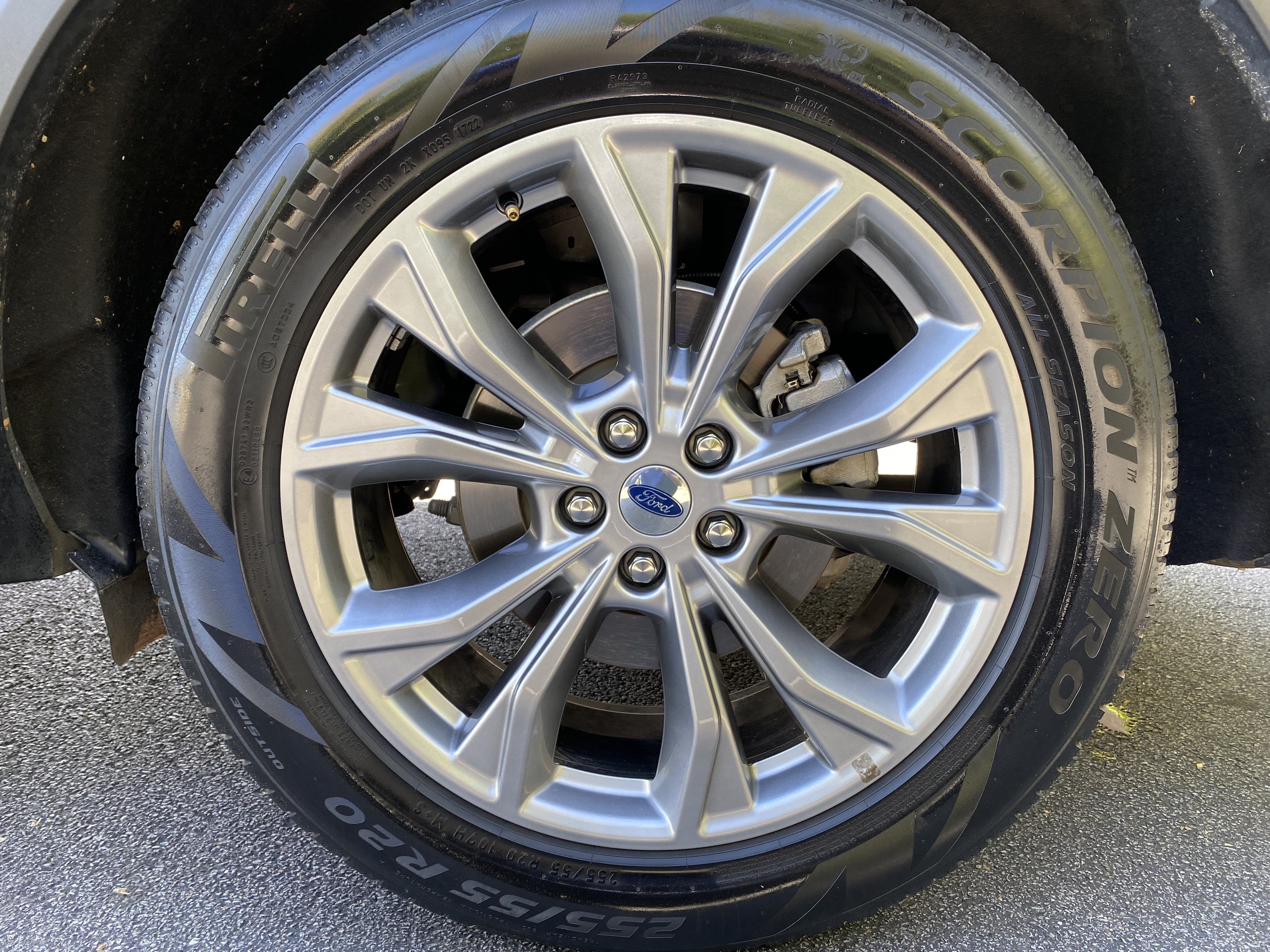 Used 2022 Ford Explorer Limited w/ Equipment Group 301A RWD image 40