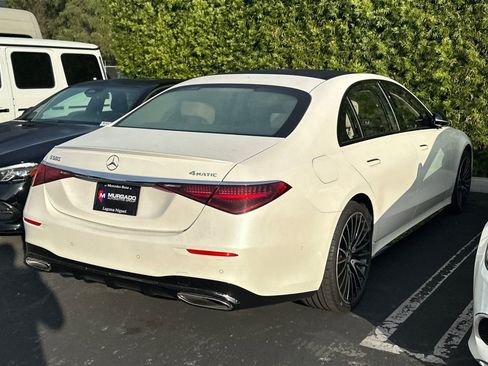 Used 2023 Mercedes-Benz S 580 4MATIC Sedan image 3