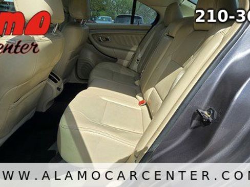 Used 2013 Ford Taurus SEL image 28