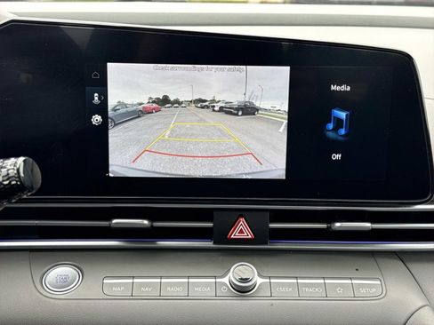 Used 2024 Hyundai Elantra SEL FWD image 10
