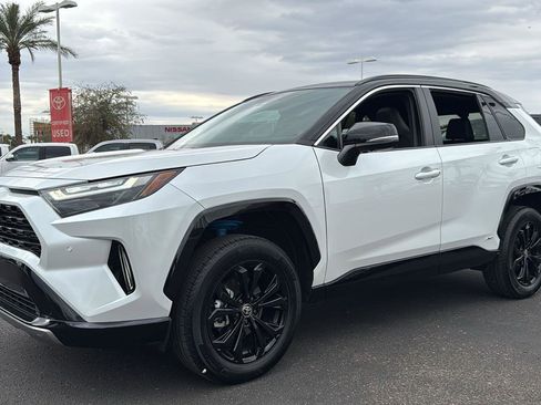 Used 2025 Toyota RAV4 XSE image 3