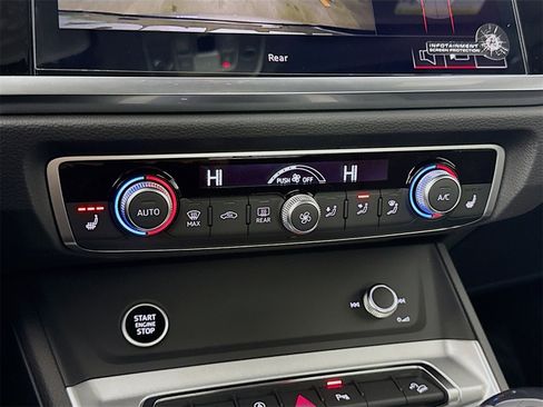 New 2025 Audi Q3 2.0T Premium image 14