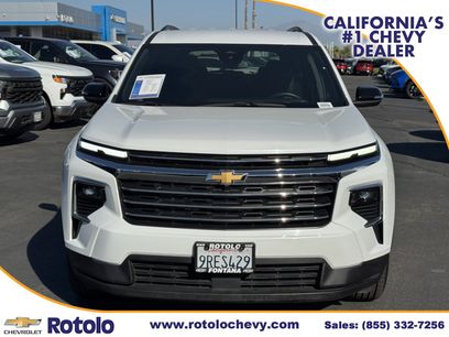 Used 2025 Chevrolet Traverse LT