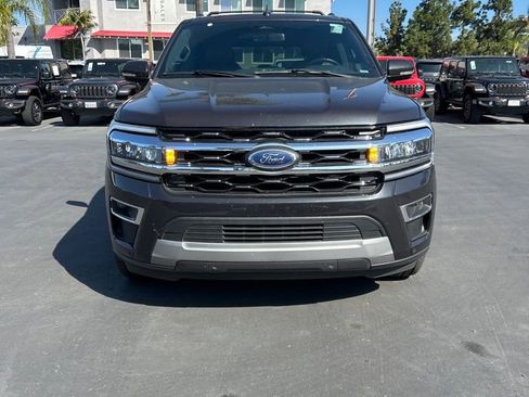 Used 2024 Ford Expedition Limited image 7