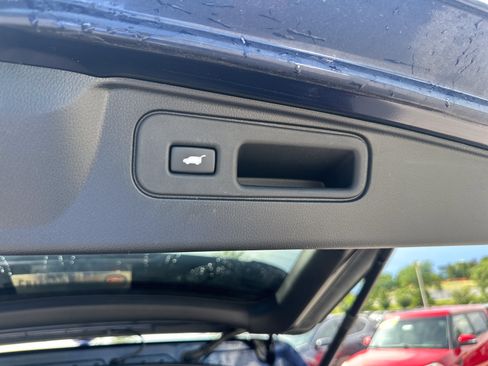 Used 2025 Honda Passport EX-L image 11