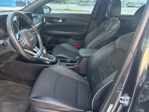 Used 2024 Kia Forte GT-Line w/ GT-Line Premium Package FWD image 7