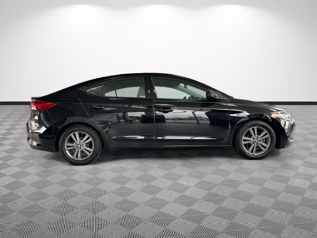 Used 2017 Hyundai Elantra SE FWD image 15