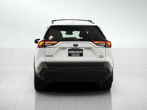 Used 2024 Toyota RAV4 XLE AWD/4WD image 4