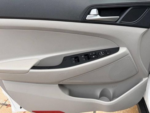 Used 2020 Hyundai Tucson Value FWD image 12