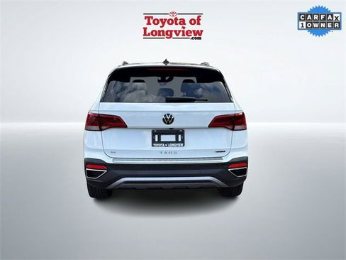 Used 2024 Volkswagen Taos SE image 6
