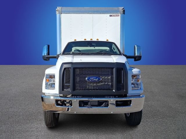 Used 2023 Ford F650 2WD Regular Cab Super Duty image 2