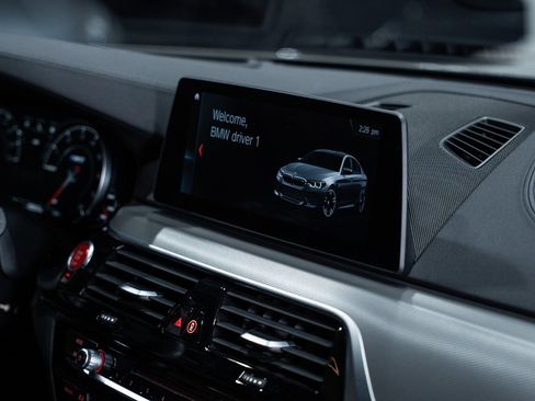 Used 2019 BMW M5 w/ Executive Package image 64