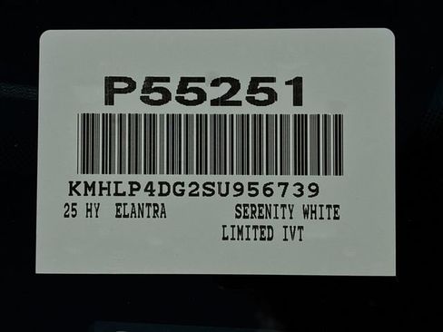 Used 2025 Hyundai Elantra Limited FWD image 30